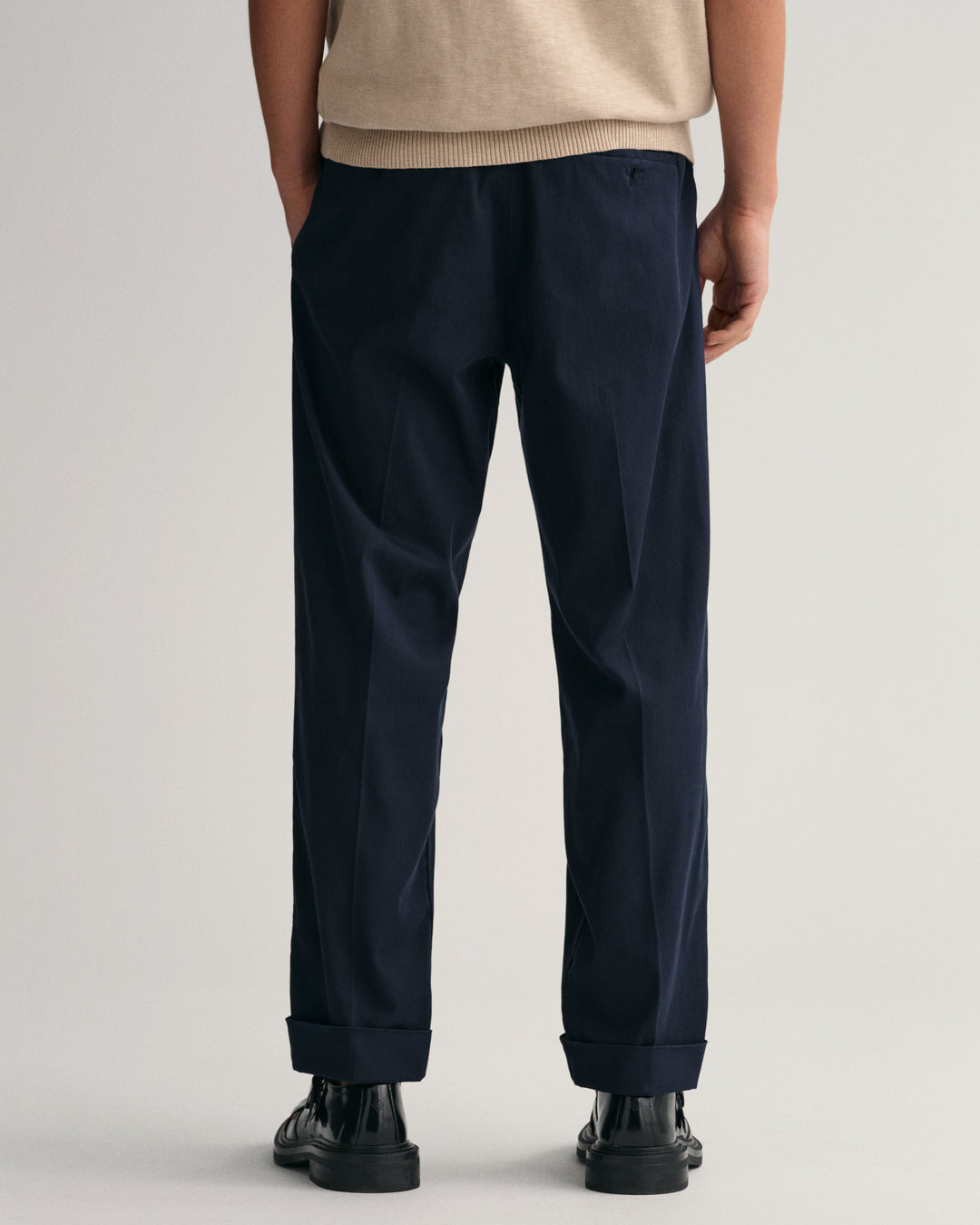 GANT Relaxed Tapered Cotton Suit Pants/Hlače 1505181