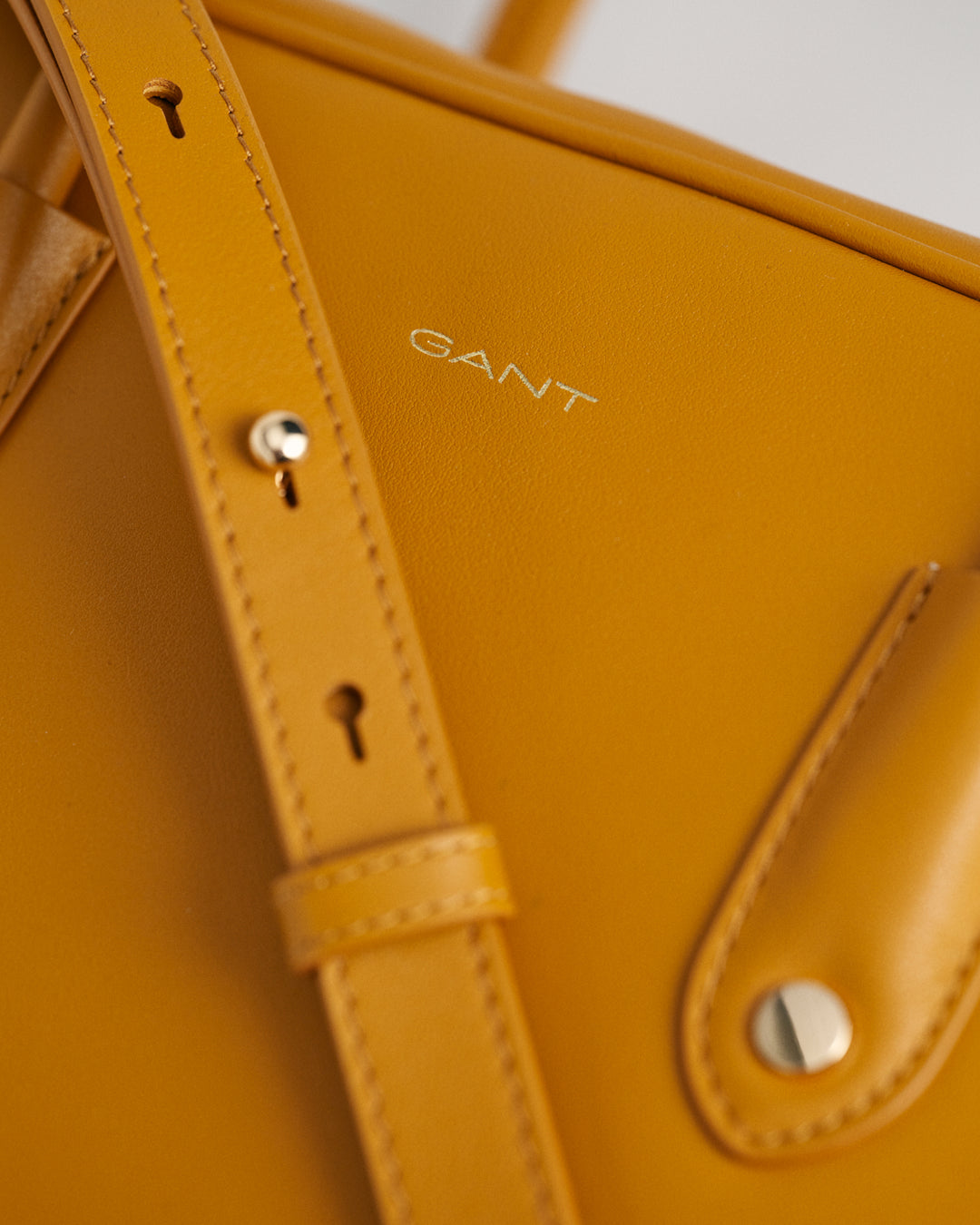 GANT Iconic Medium Leather Bag/Torba 4975112