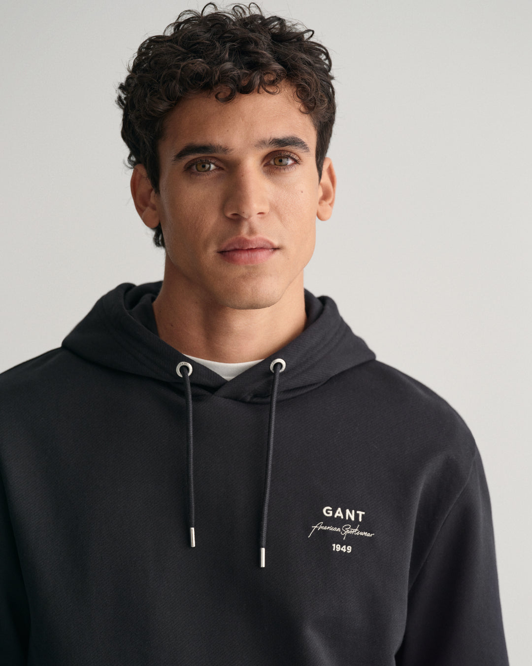 GANT Logo Script Hoodie/ Duks 2037045