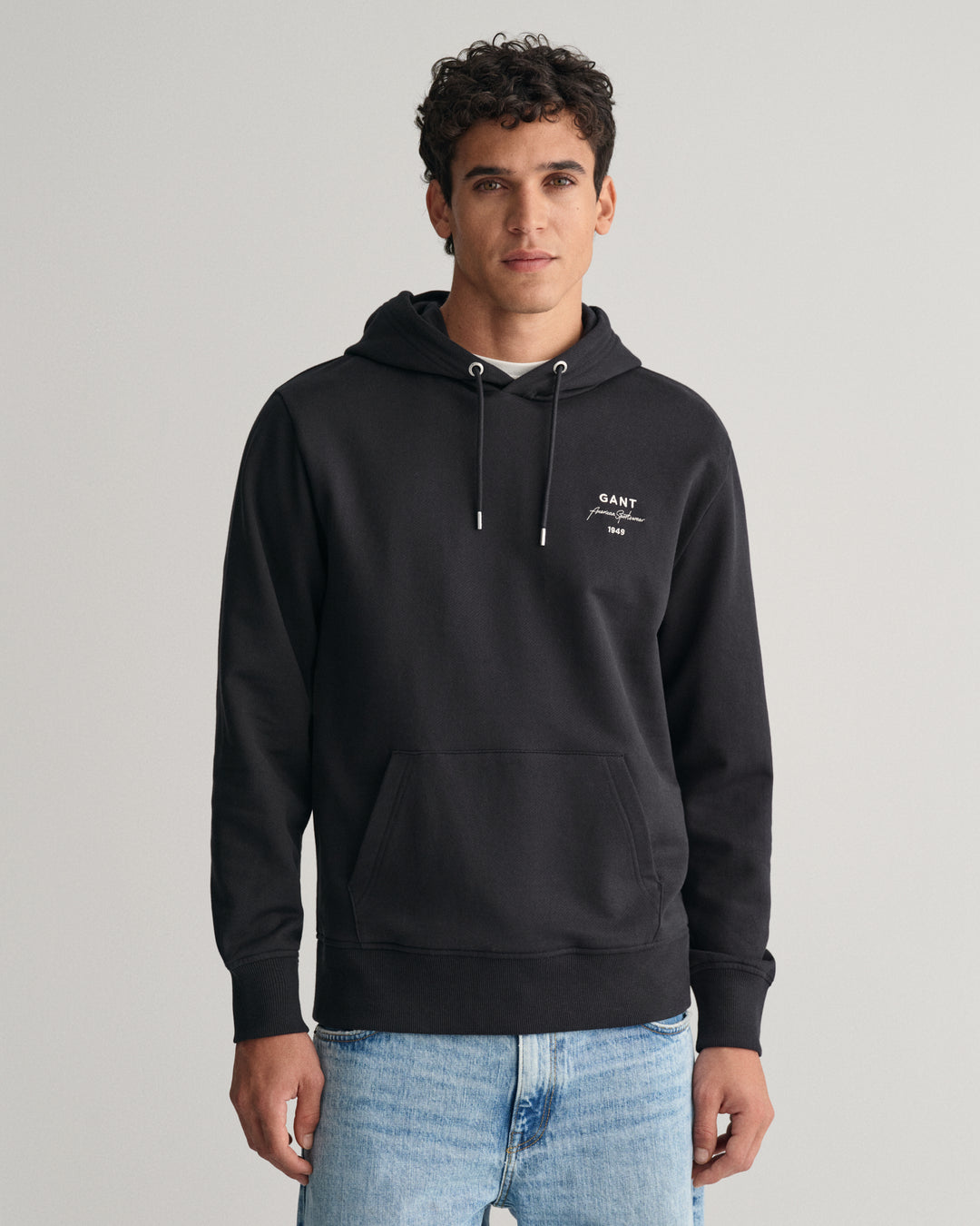 GANT Logo Script Hoodie/ Duks 2037045