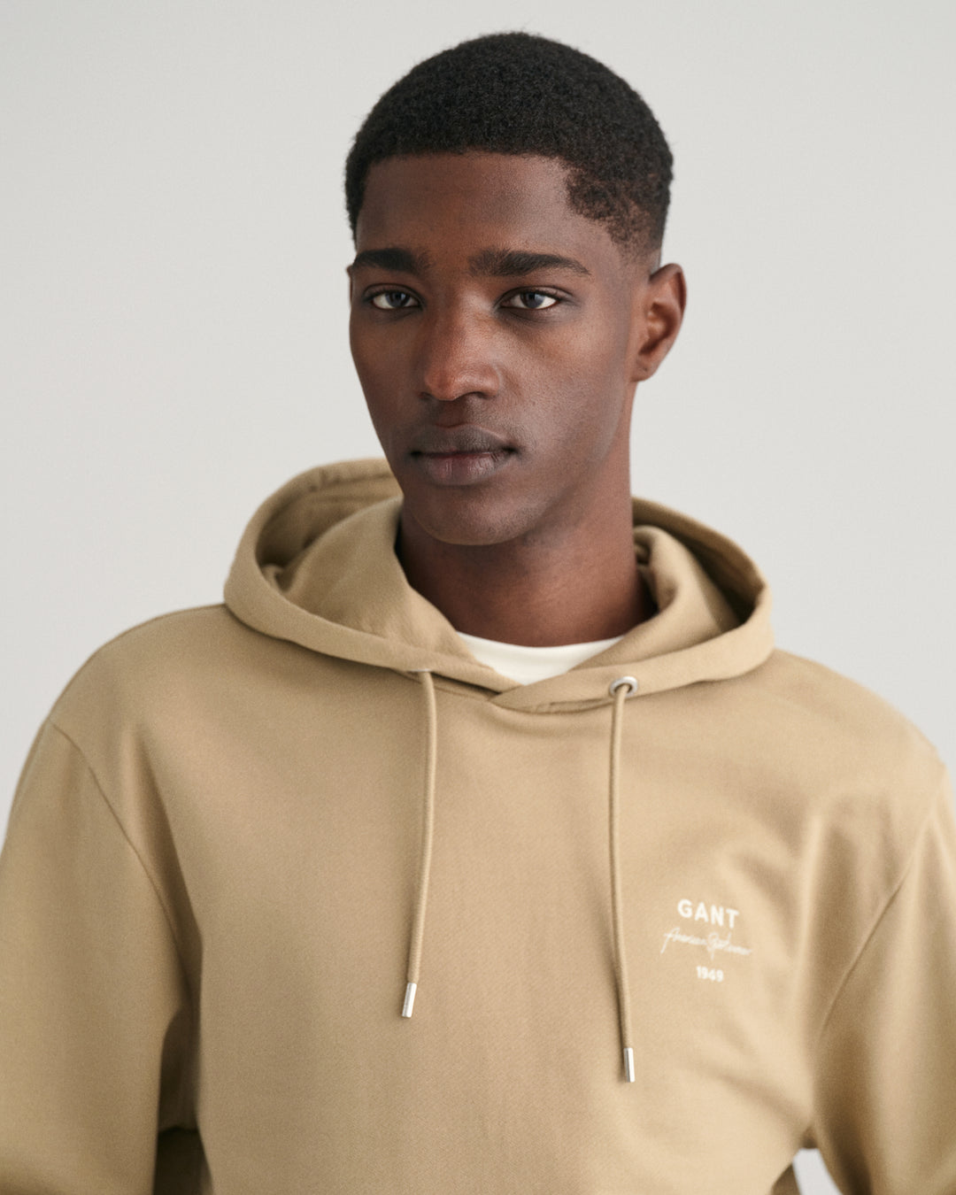 GANT Logo Script Hoodie/ Duks 2037045