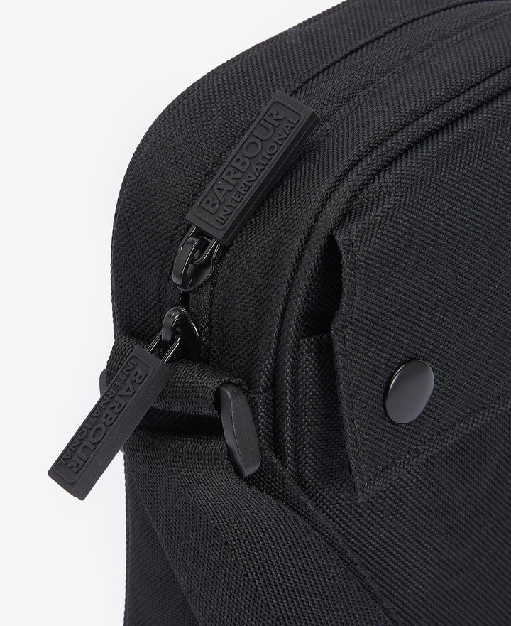 B.Intl Knockhill Essential Crossbody Bag/Torba UBA0721