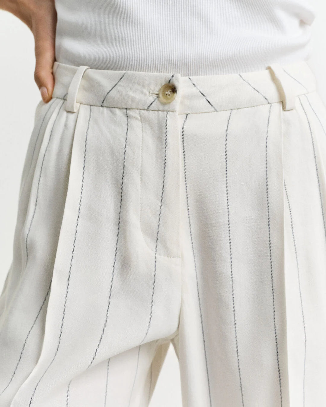 GANT Tailored Pleated Linen Blend Pants/Hlače 4150357