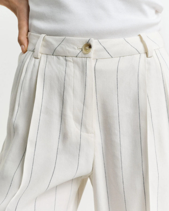 GANT Tailored Pleated Linen Blend Pants/Hlače 4150357