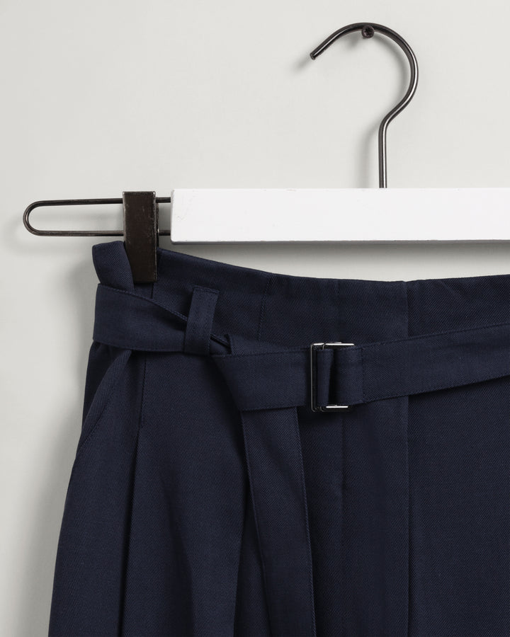 GANT High-Waisted Fluid Pleated Chinos/Hlače 4150225