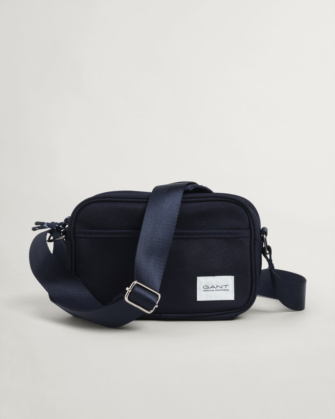 GANT Essential Shoulder Bag/Torba 9970169 ODRŽIVI IZBOR