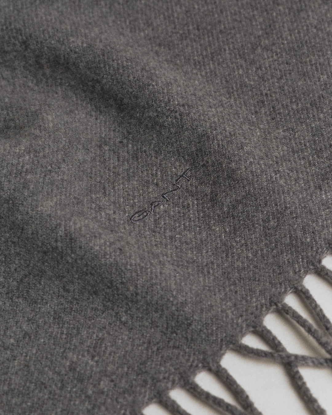 GANT Unisex. Solid Wool Scarf/Šal 9920080