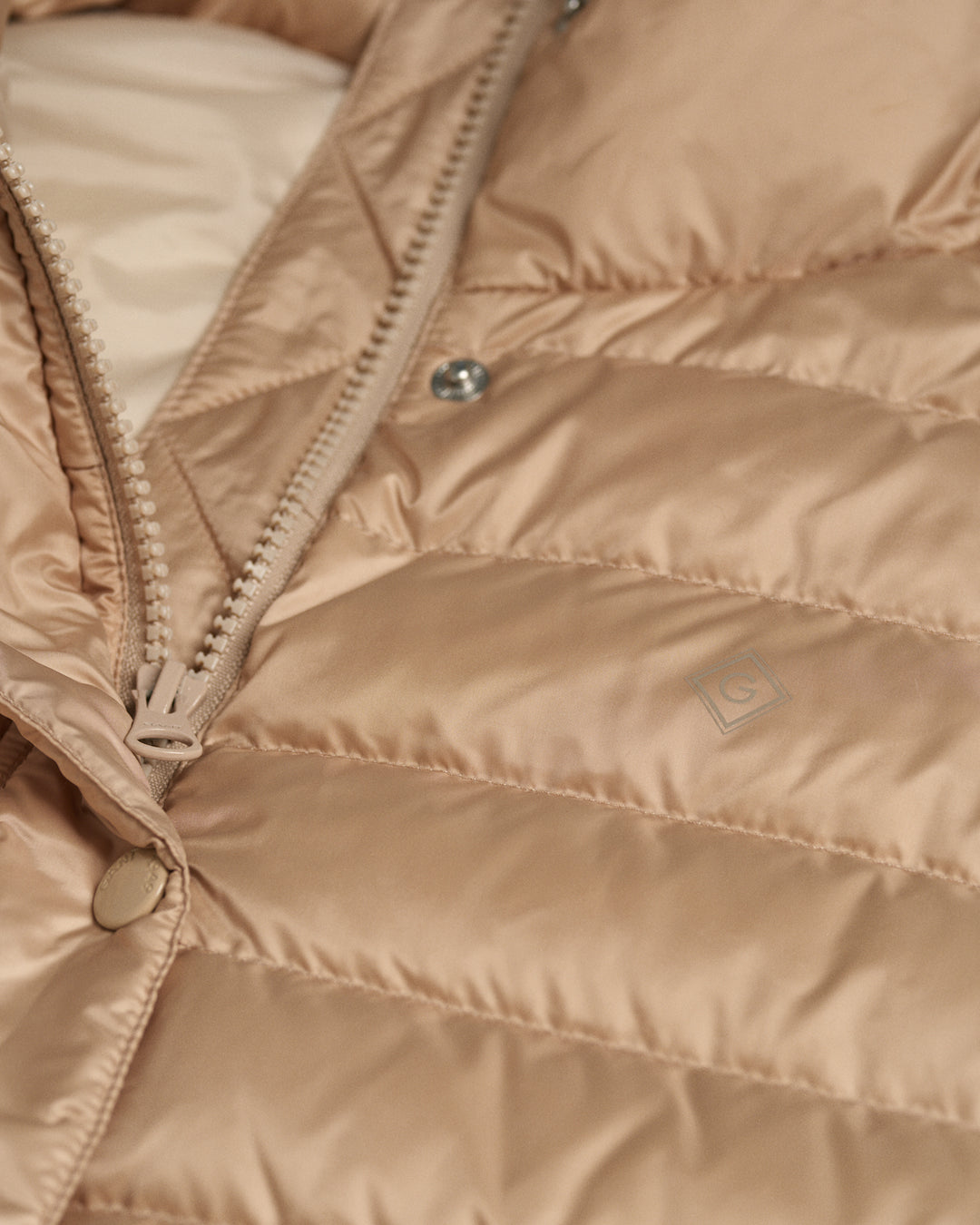 GANT Light Down Gilet/Prsluk 4700210
