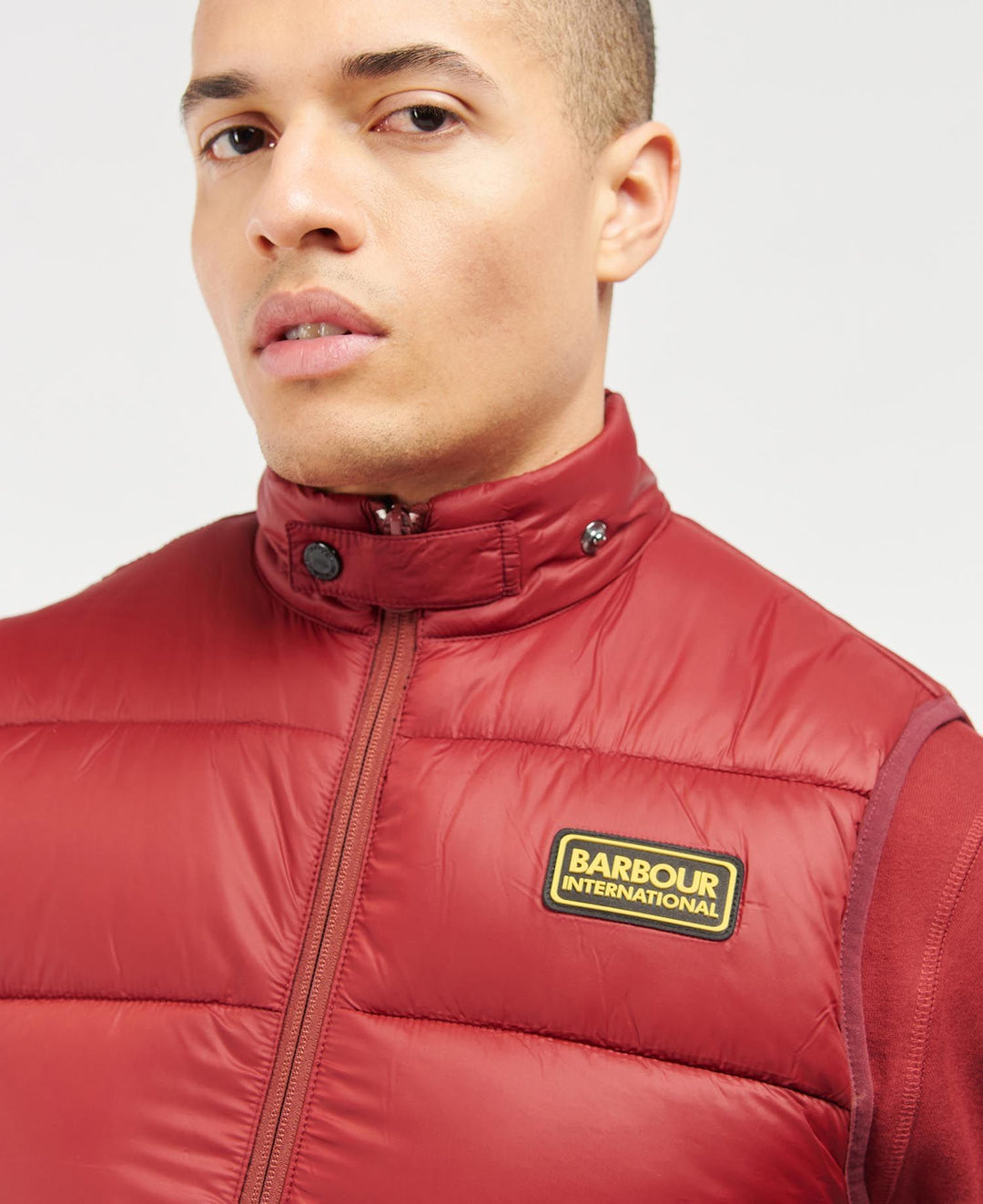 B.Intl Essential Gilet /Prsluk MGI0151